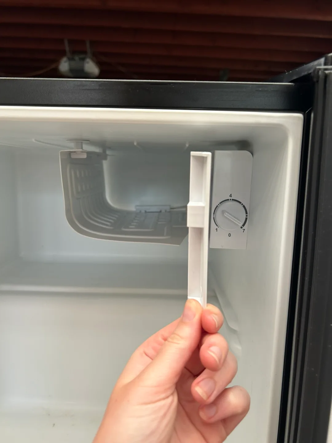 Galanz Compact Mini Fridge - Black image indicator(3)