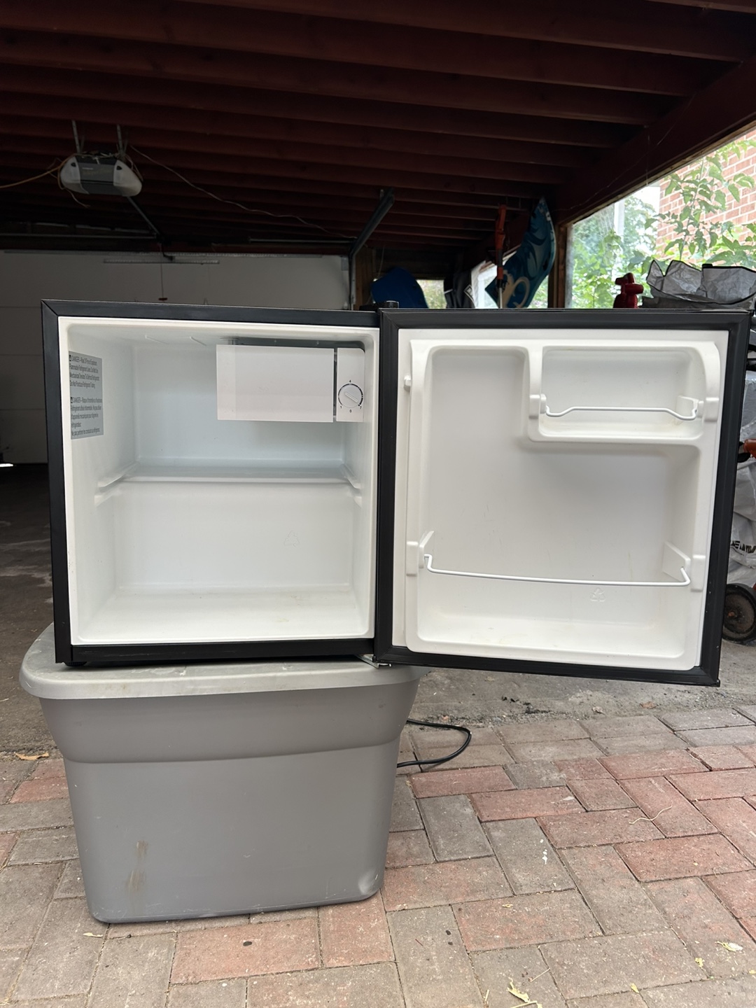 Galanz Compact Mini Fridge - Black - photo 2