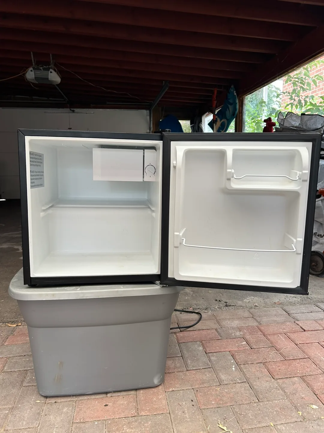 Galanz Compact Mini Fridge - Black image indicator(2)