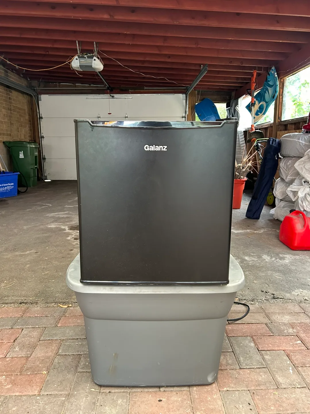 Galanz Compact Mini Fridge - Black thumbnail