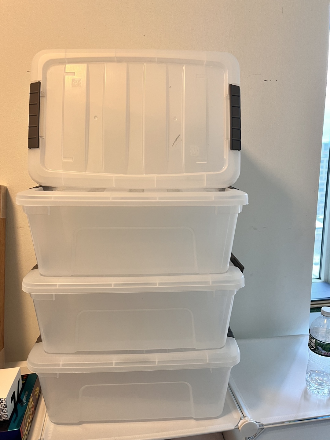 4 Clear Plastic Storage Bins with Lids