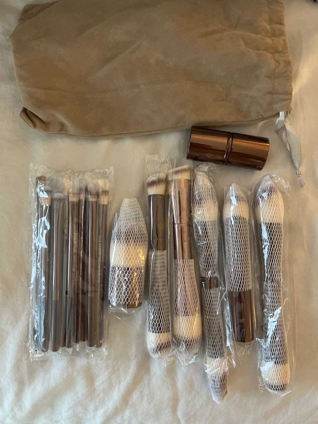 New 20pc Makeup Brush Set thumbnail