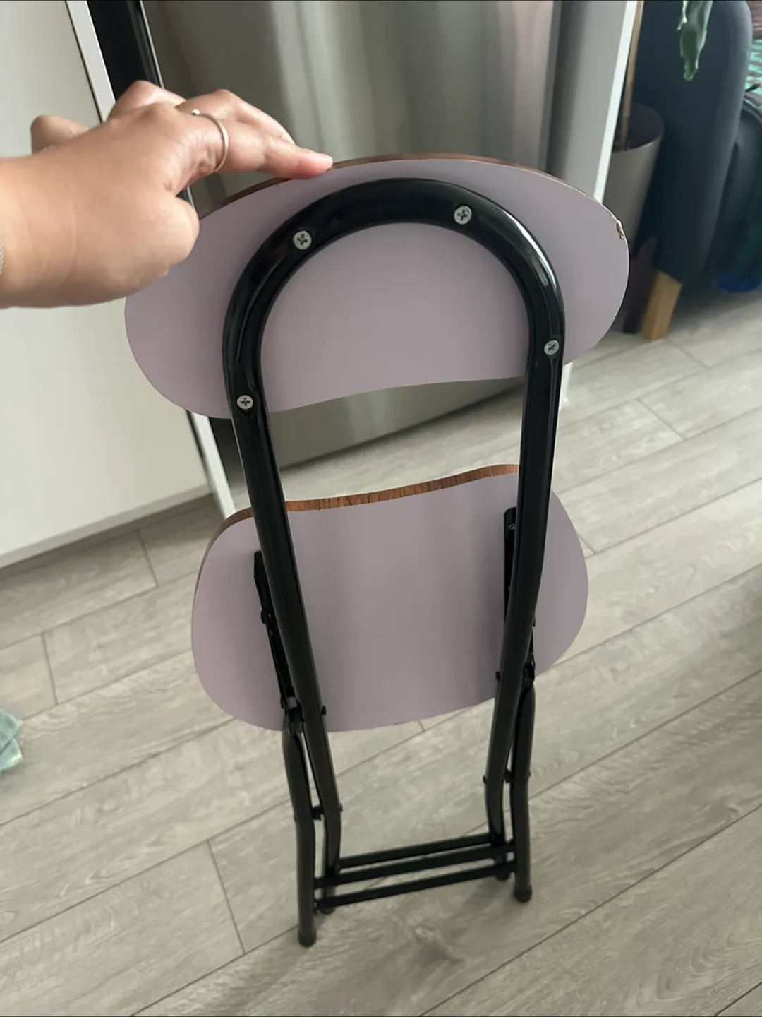 Folding Chair with Curved Backrest image indicator(4)