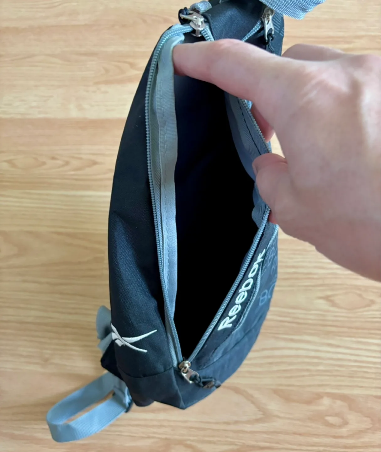 Reebok Sling Bag - Black image indicator(5)