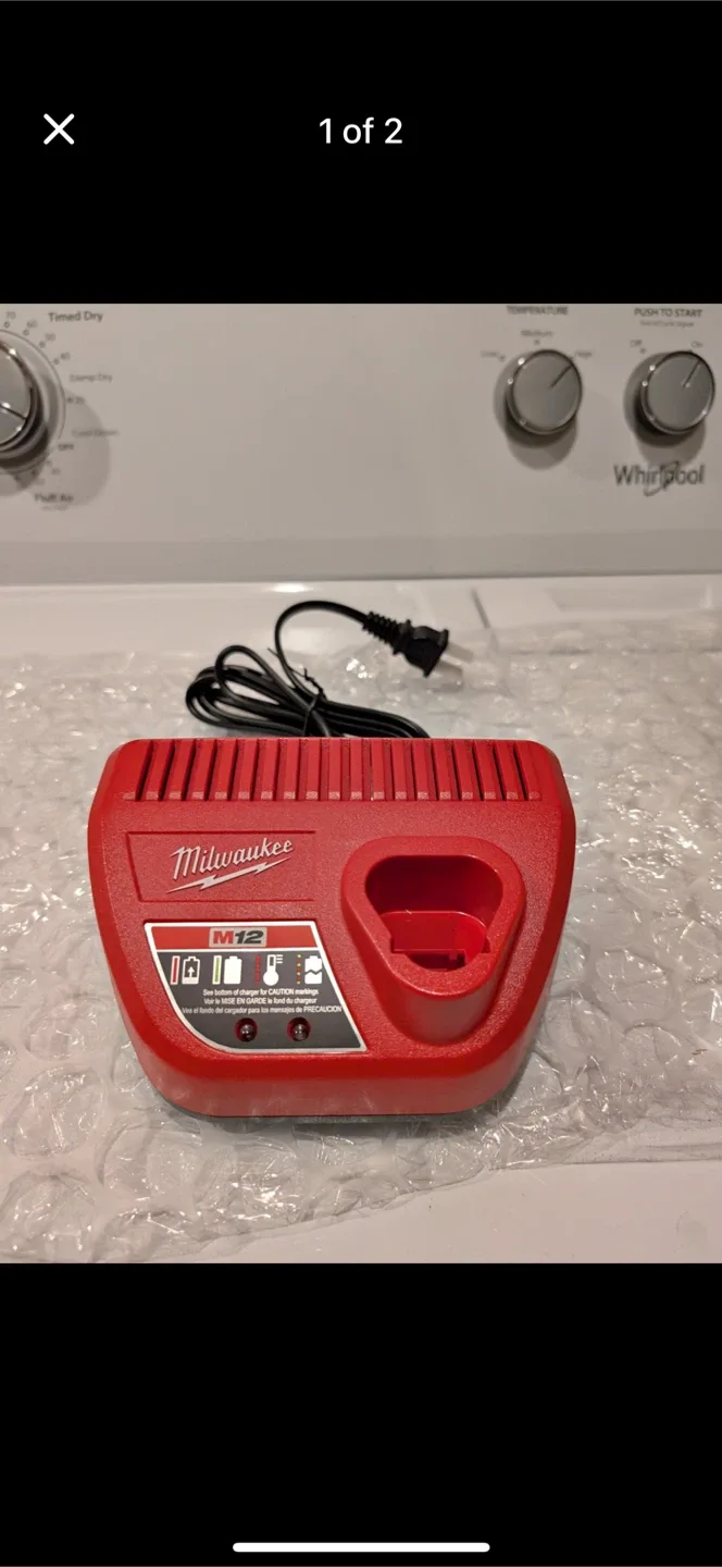 Milwaukee M12 Battery Charger thumbnail
