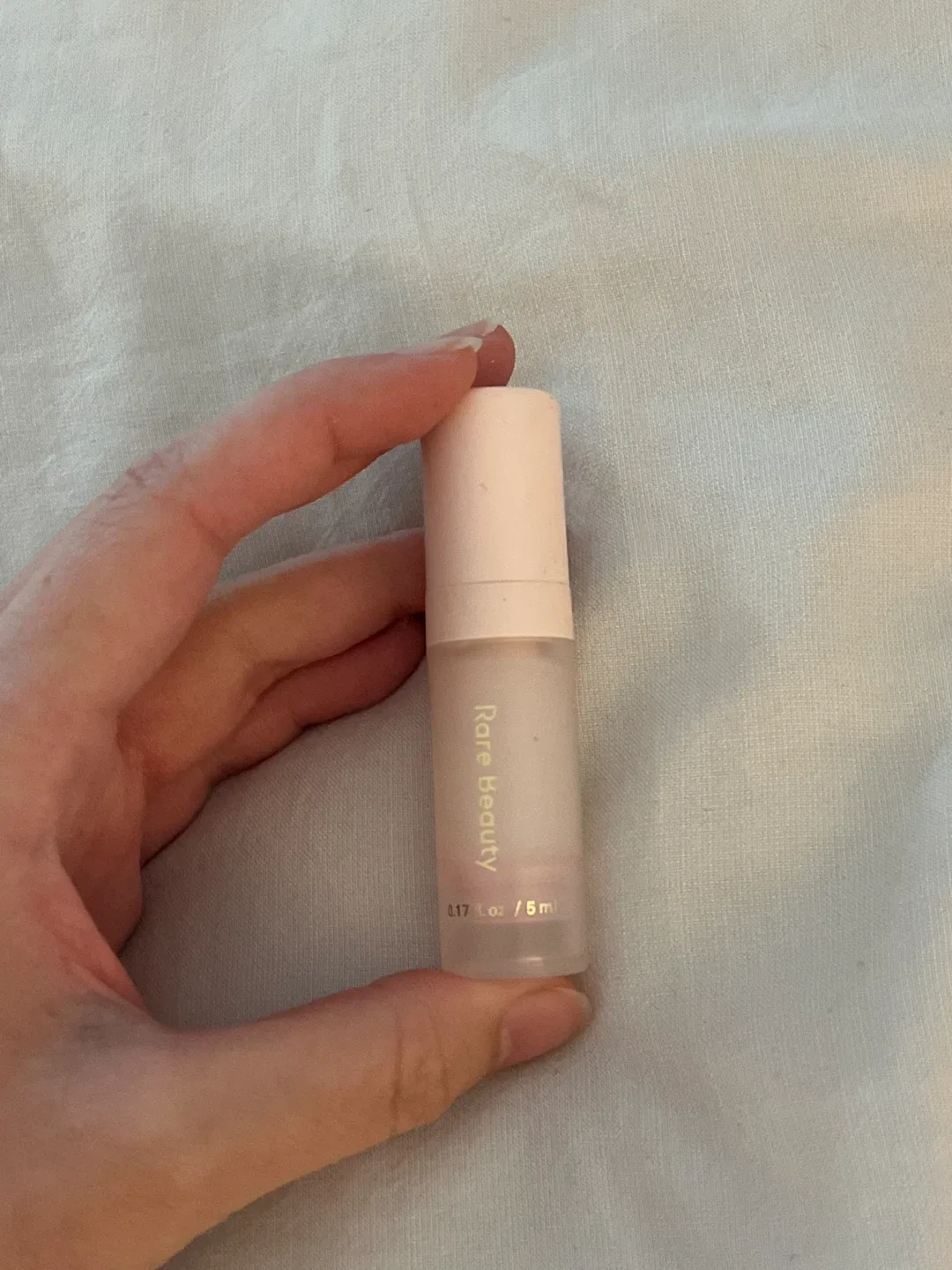 Rare Beauty Always an Optimist Pore Diffusing Primer thumbnail