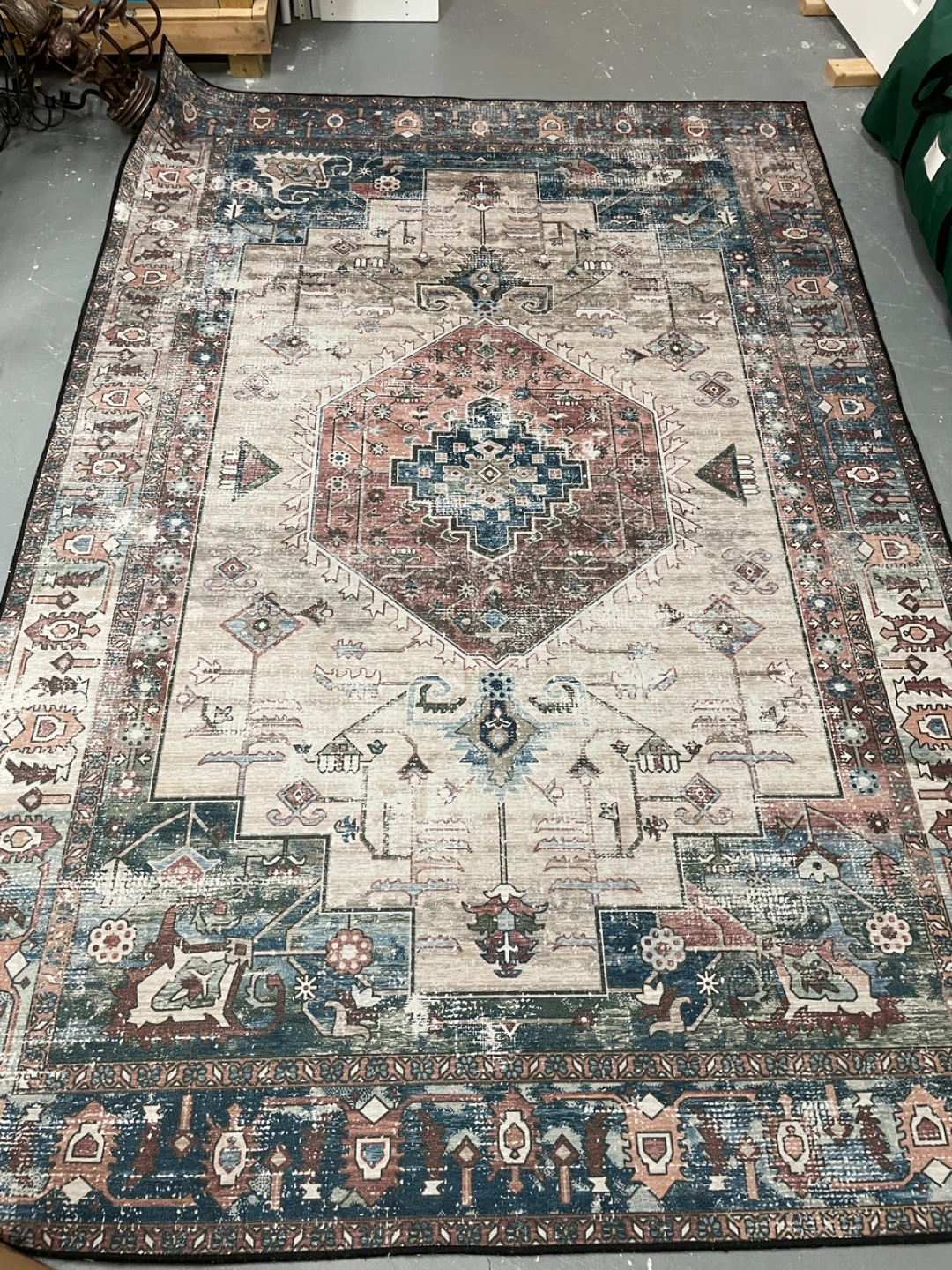 Area rug - photo 2