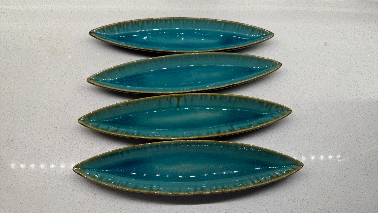 Teal Ceramic Leaf Dishes (Set of 4)