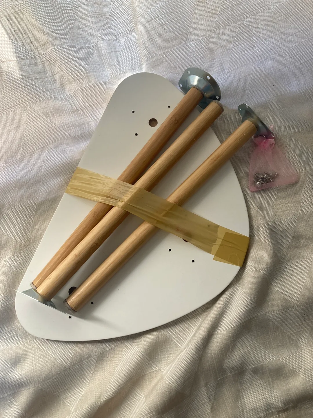 White Side Table with Wooden Legs image indicator(2)