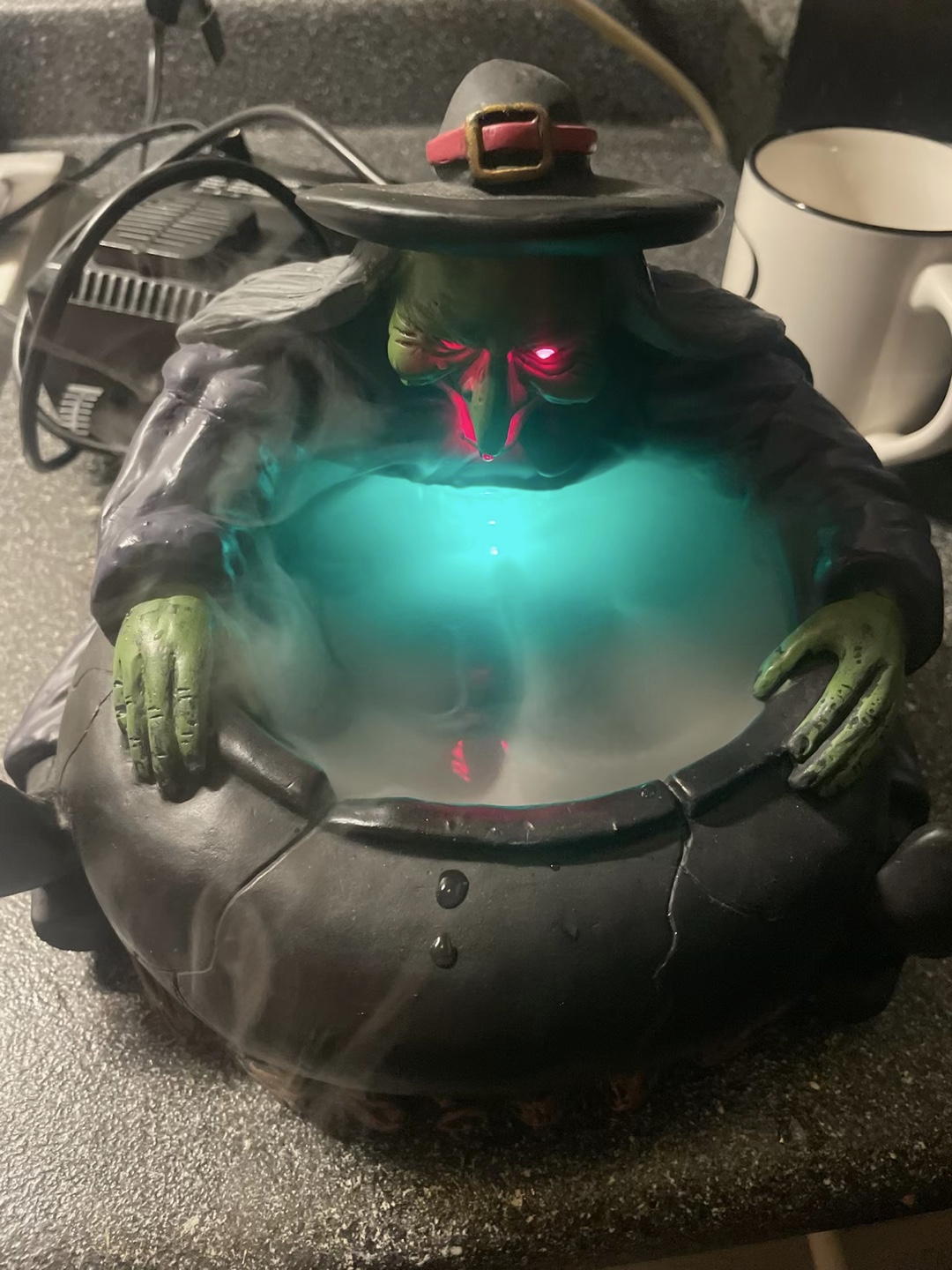 Halloween Spooky Witch Cauldron with Eerie Fog - photo 2