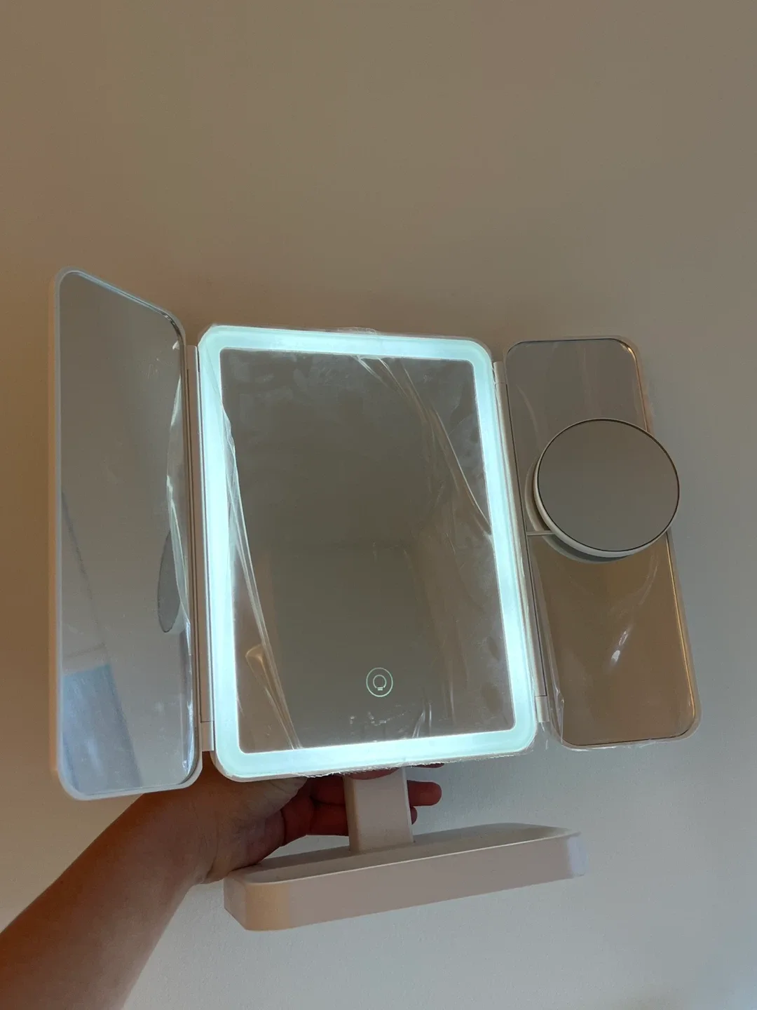 Tri-Fold Lighted Vanity Makeup Mirror, White image indicator(3)