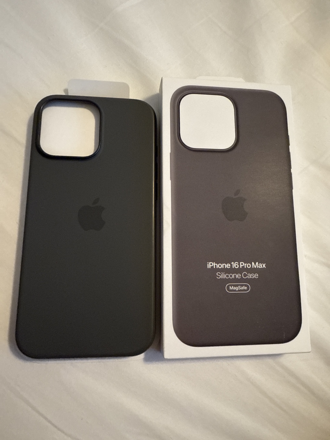 iPhone 16 Pro Max Silicone Case - MagSafe - Stone Grey