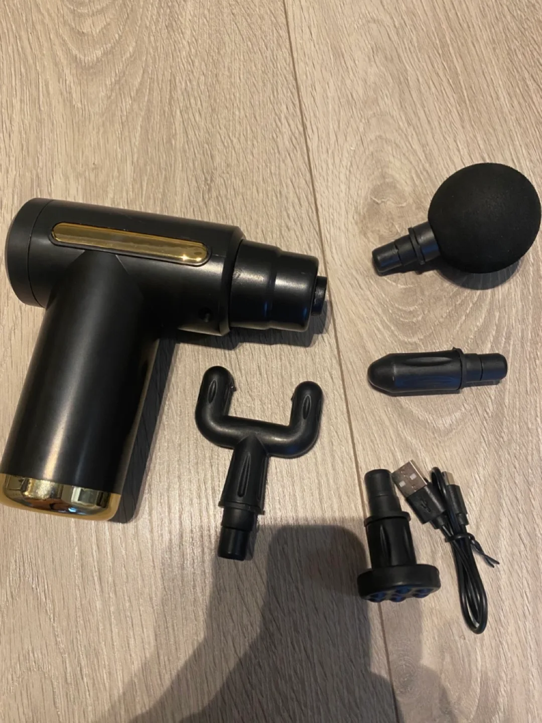 Massage Gun with Attachments image indicator(2)