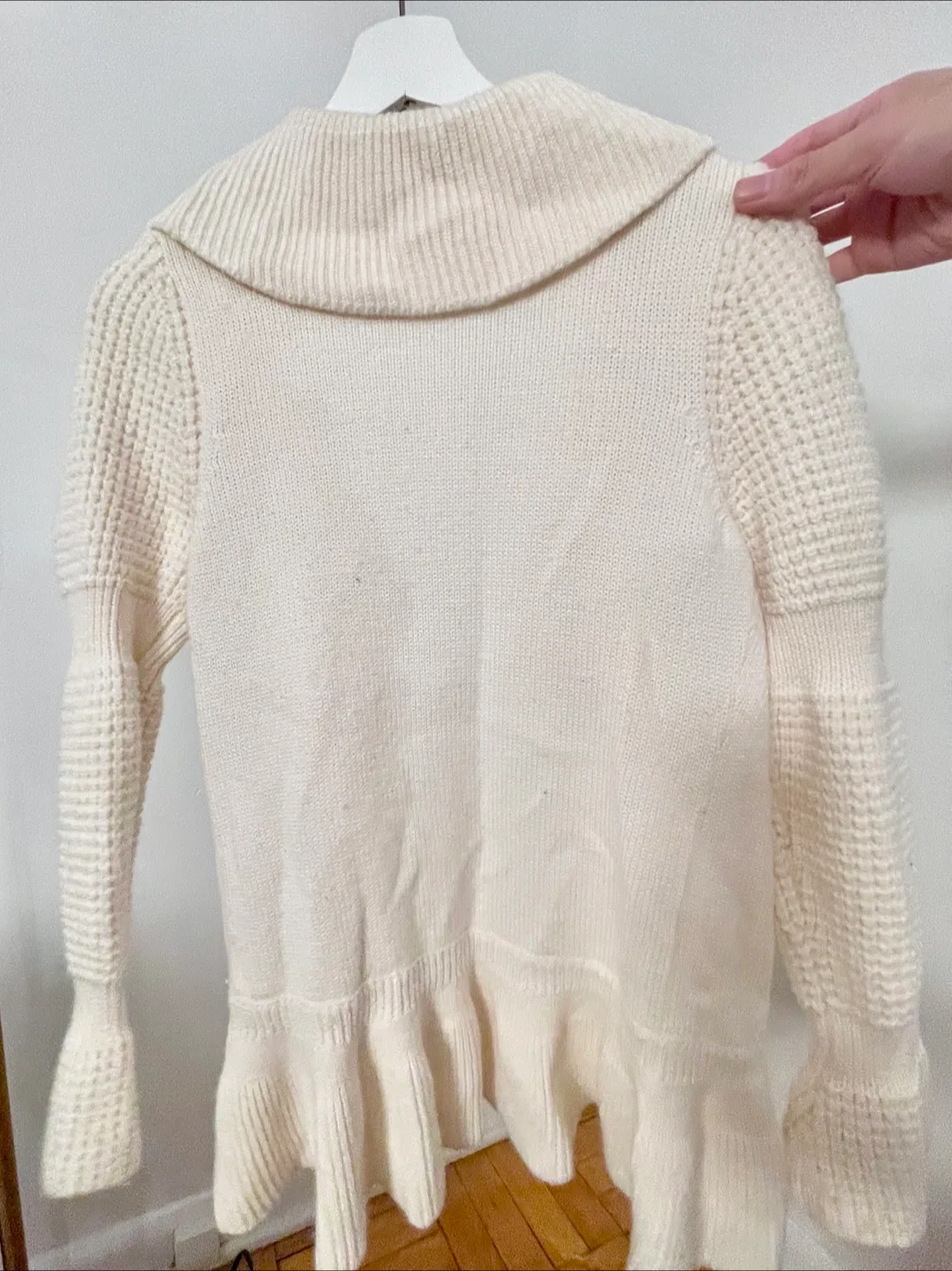 Wanko Cream Knit Cardigan image indicator(2)
