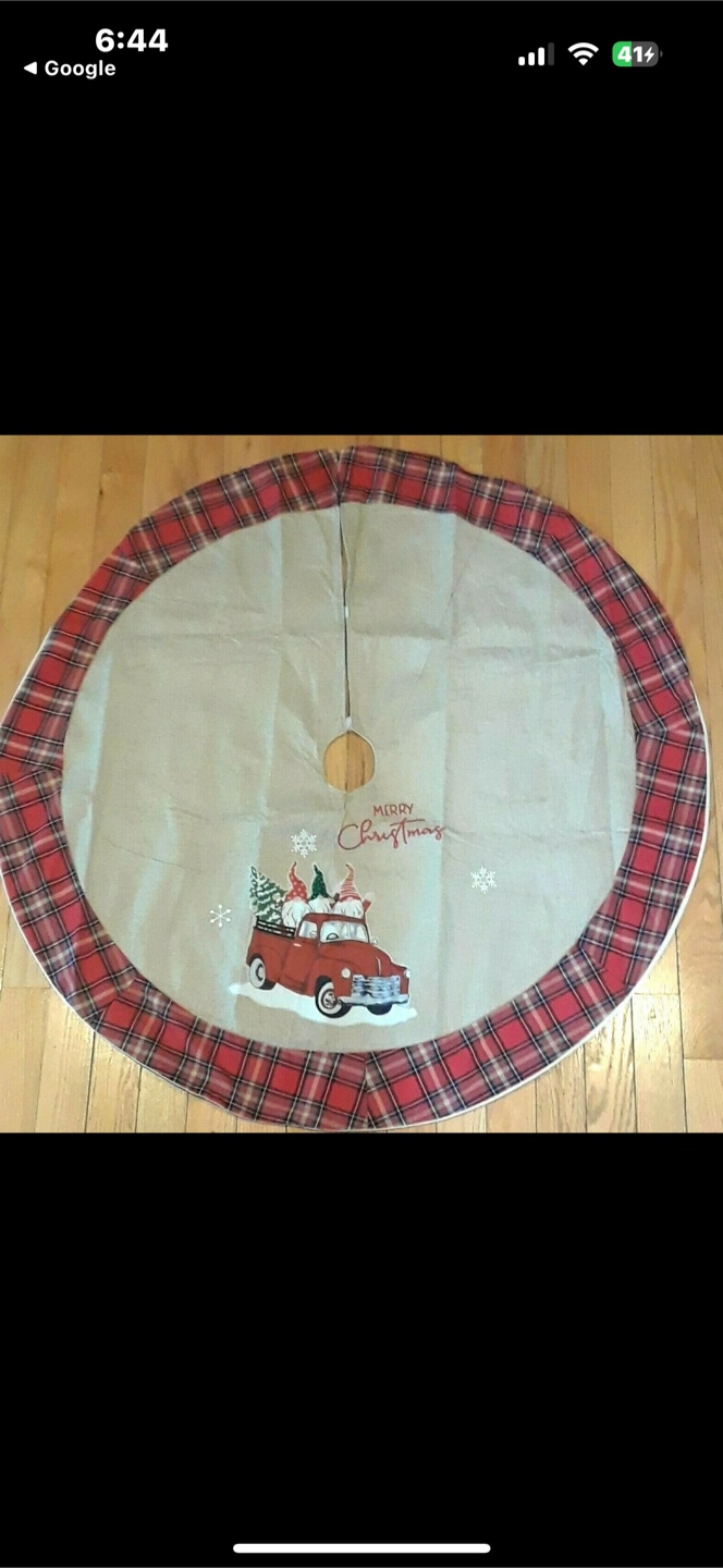 Christmas Tree Skirt with Red Truck Design - photo 2