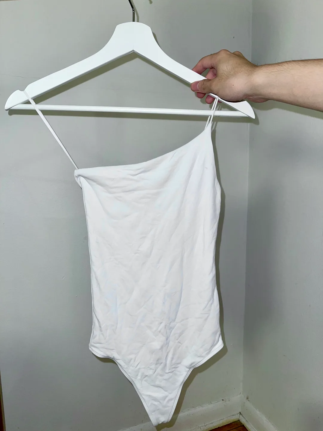 Aritzia White One-Shoulder Bodysuit XXS image indicator(2)