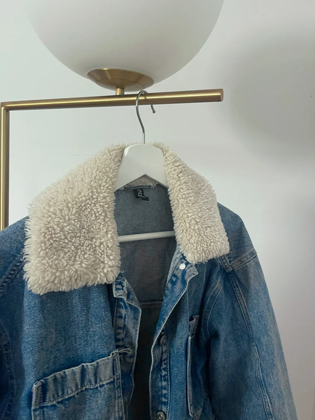 H&M Denim Jacket with Sherpa Collar image indicator(4)