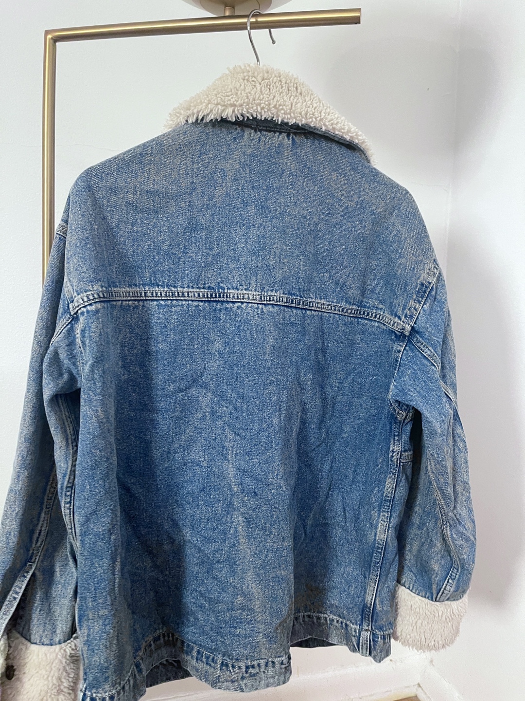 H&M Denim Jacket with Sherpa Collar - photo 3