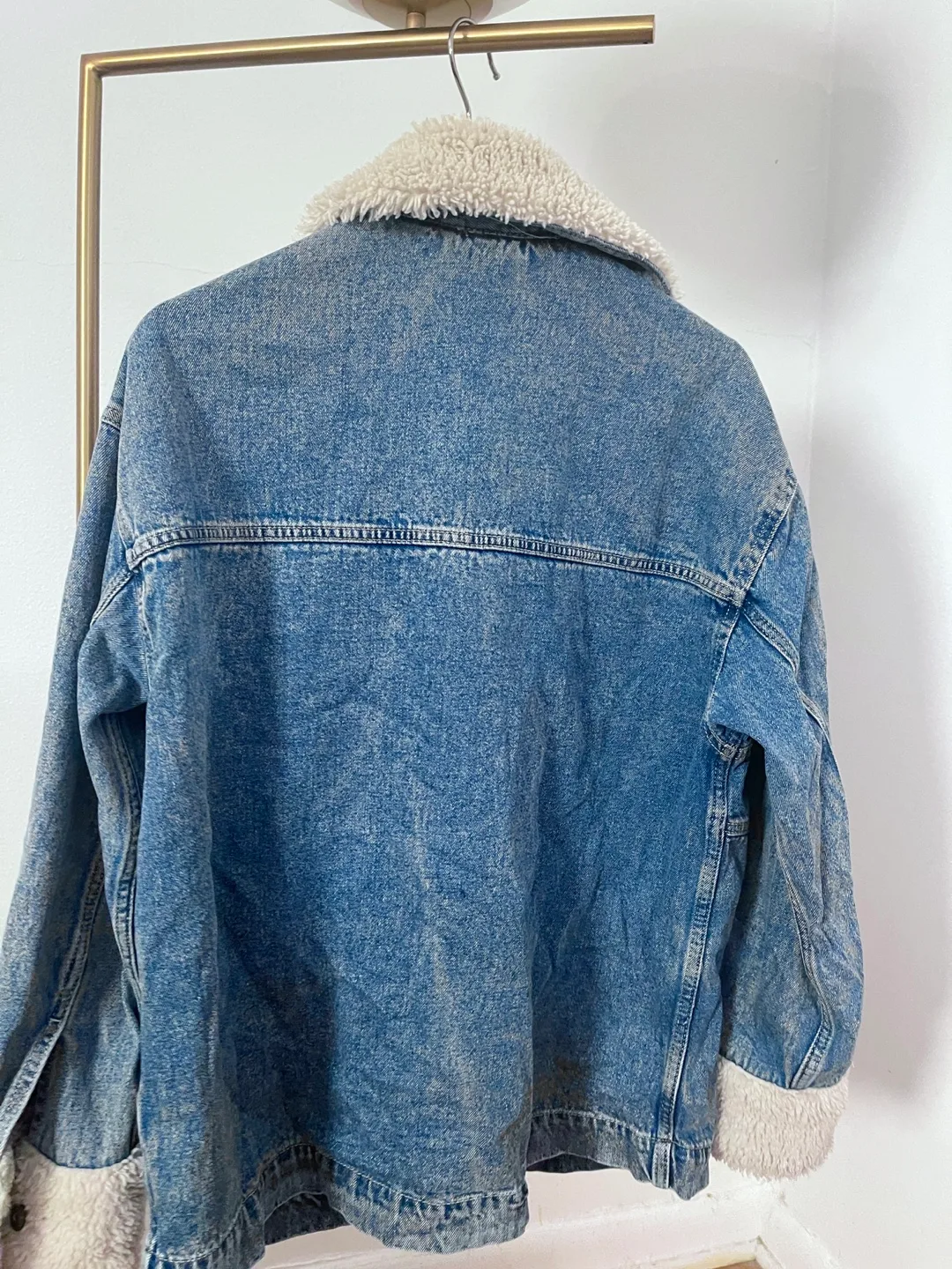 H&M Denim Jacket with Sherpa Collar image indicator(3)