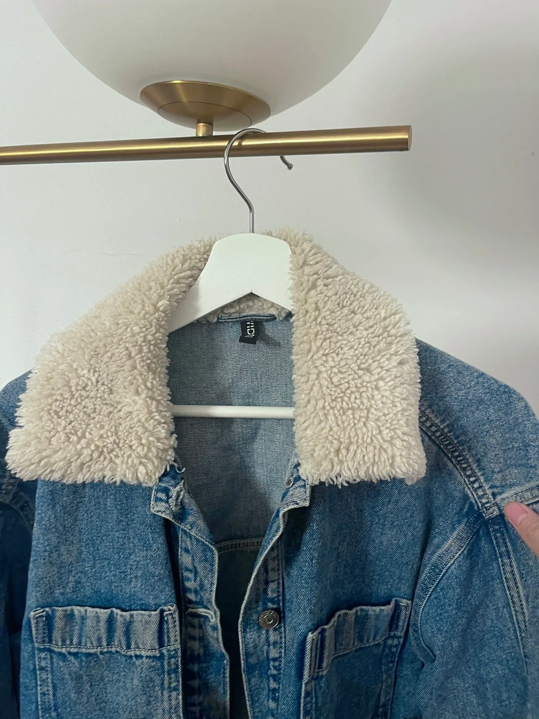 H&M Denim Jacket with Sherpa Collar image indicator(2)