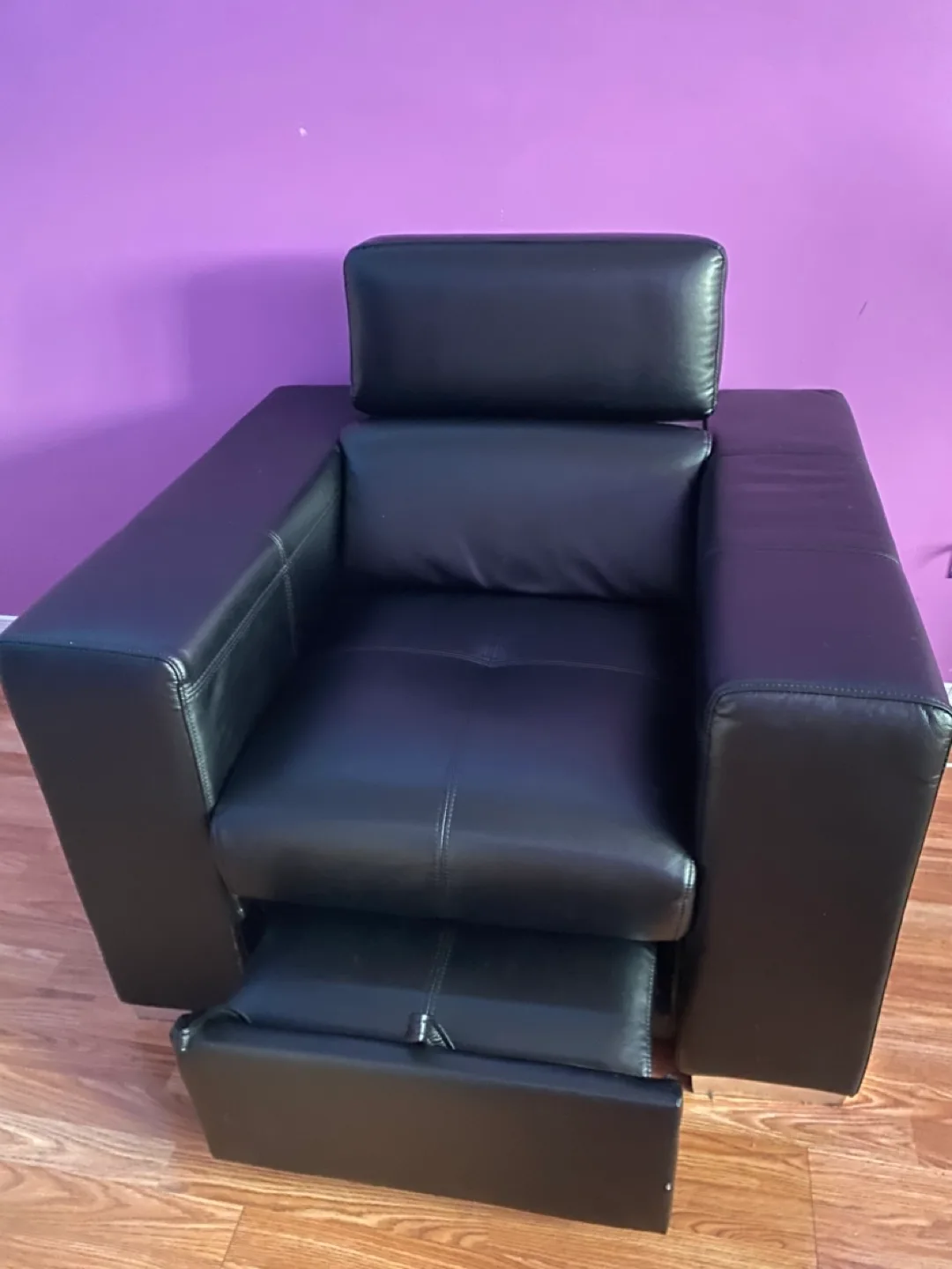 Black Leather Recliner Armchair image indicator(2)