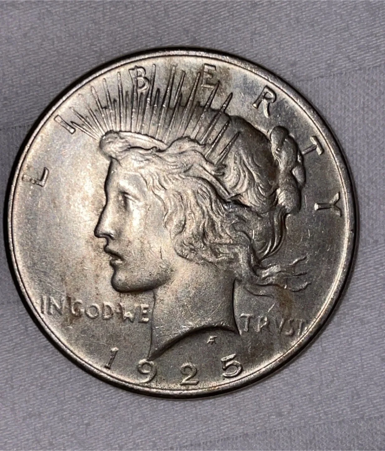 1925 Peace Silver Dollar thumbnail