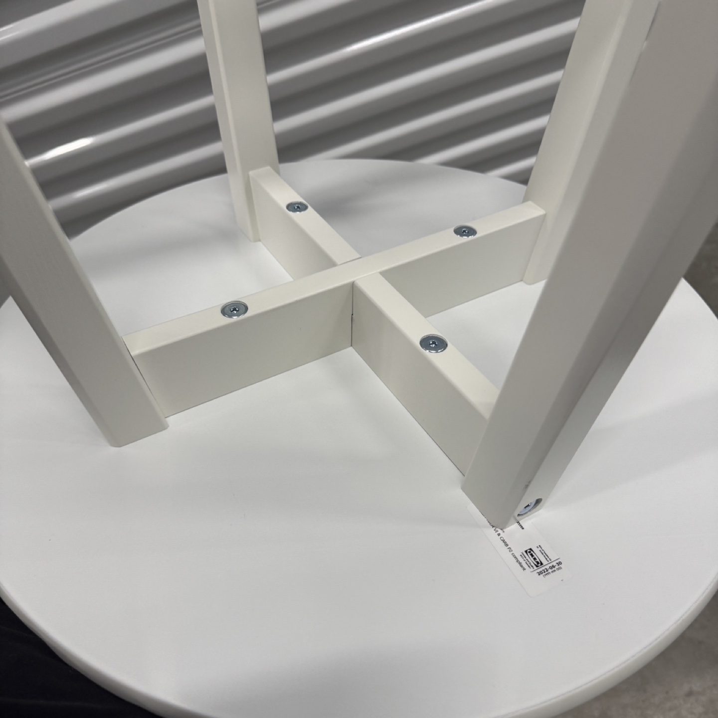 IKEA coffee table - White - photo 5