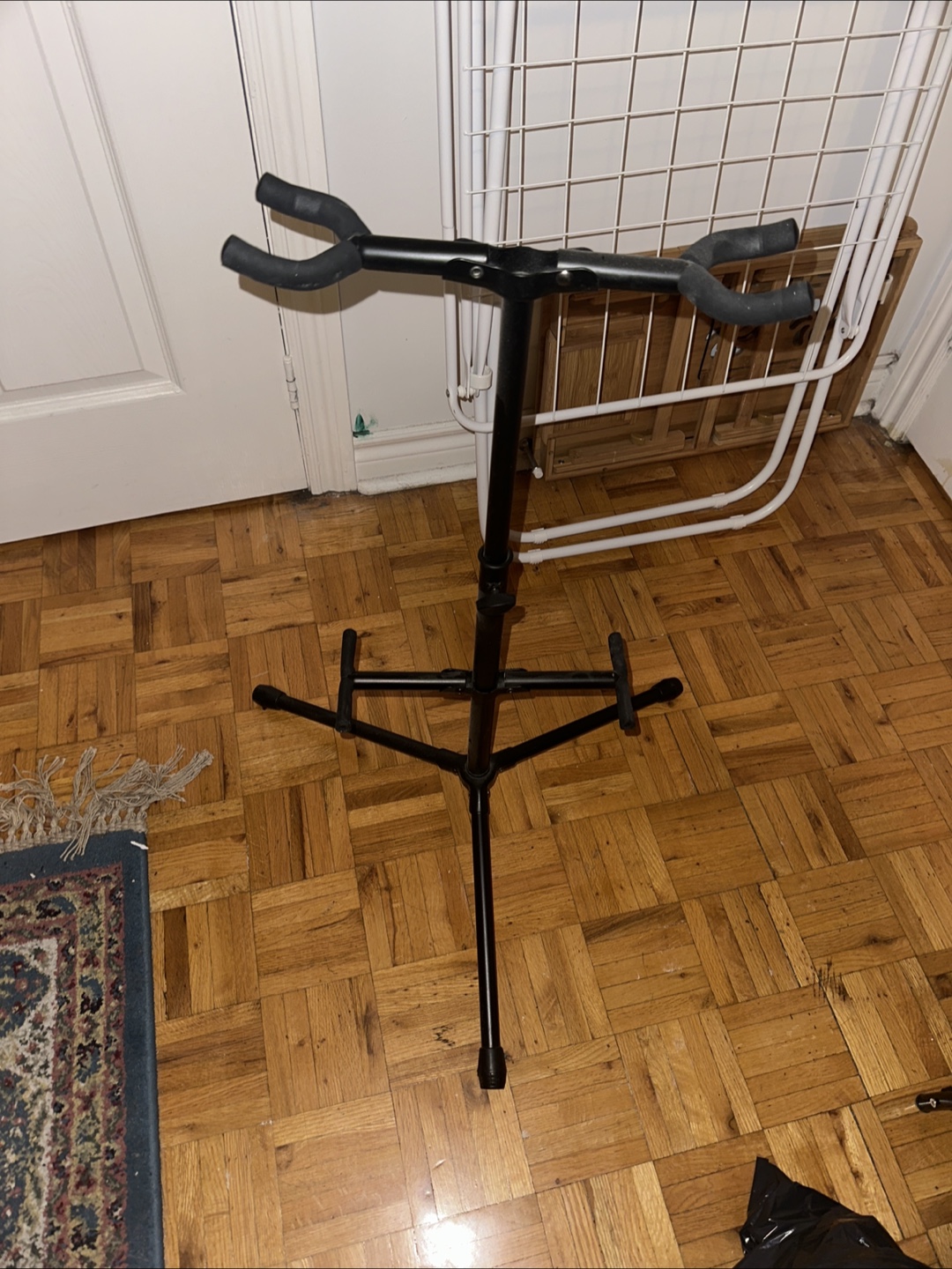 Dual Guitar / Bass Stand
