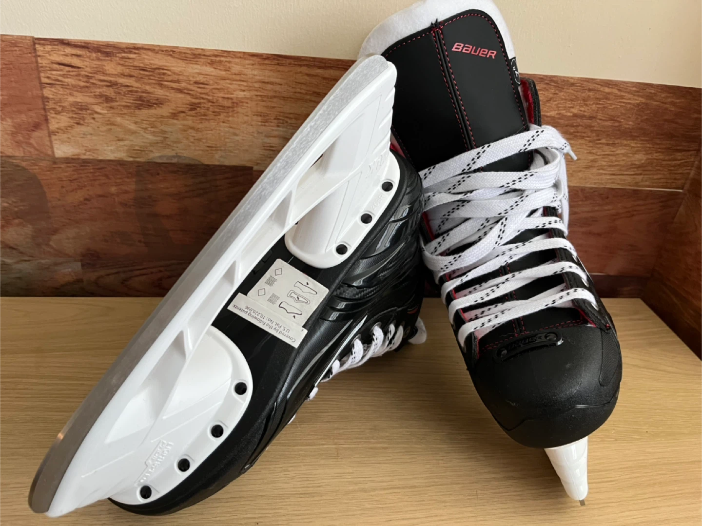 ❗️LIKE NEW ‼️Bauer Vapor X250 Ice Skates - Size 7 - photo 2