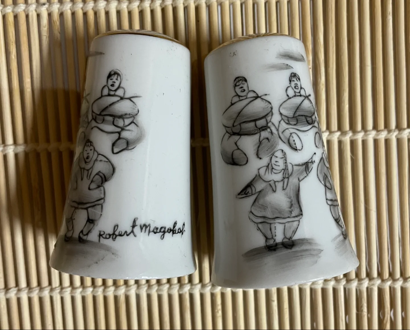 Robert Magoak Salt & Pepper Shakers thumbnail