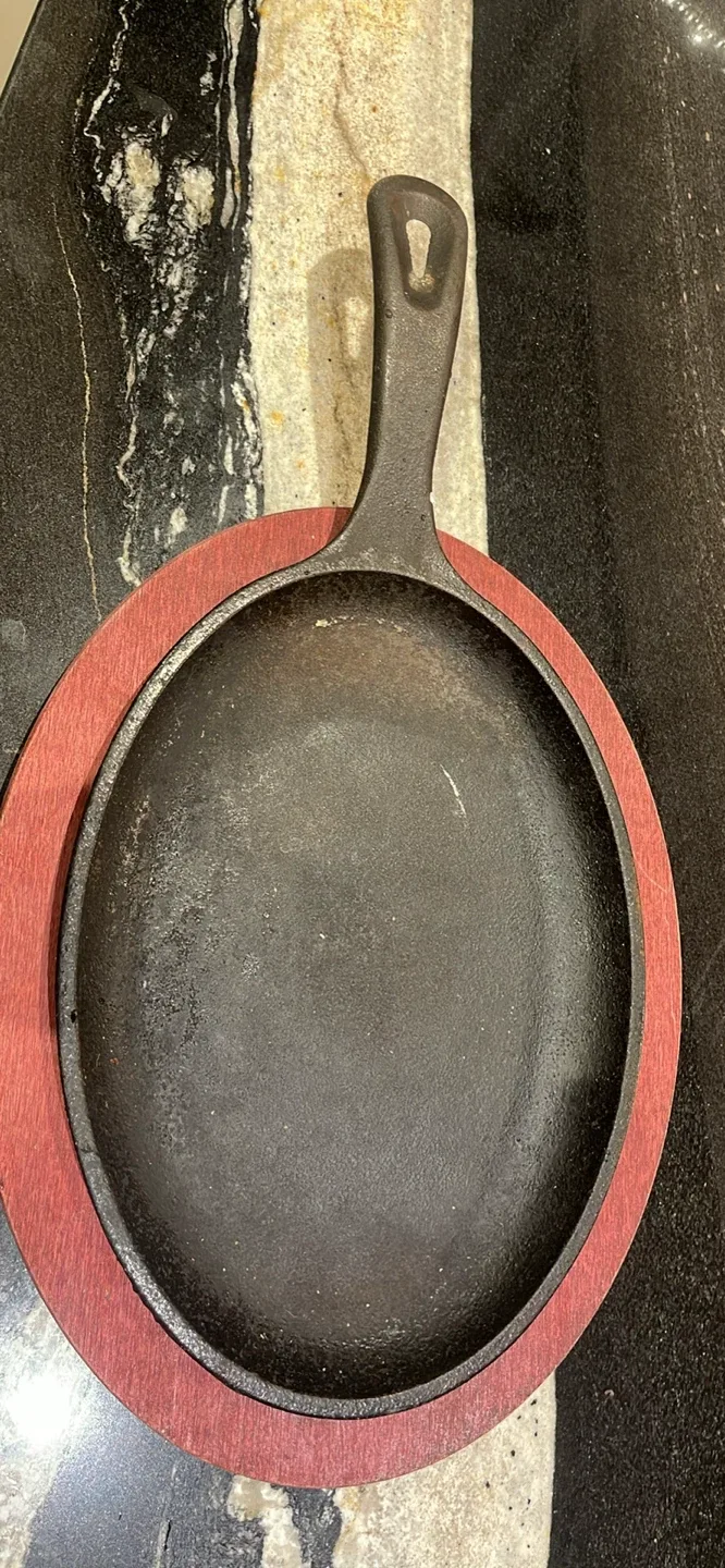 Lodge Cast Iron Skillet with Wood Underplate thumbnail
