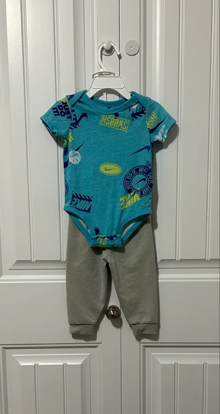 Nike Outfit (12M)