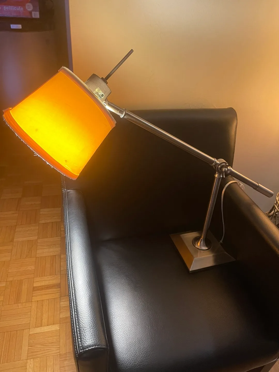 Adjustable Desk Lamp - Great Condition image indicator(3)