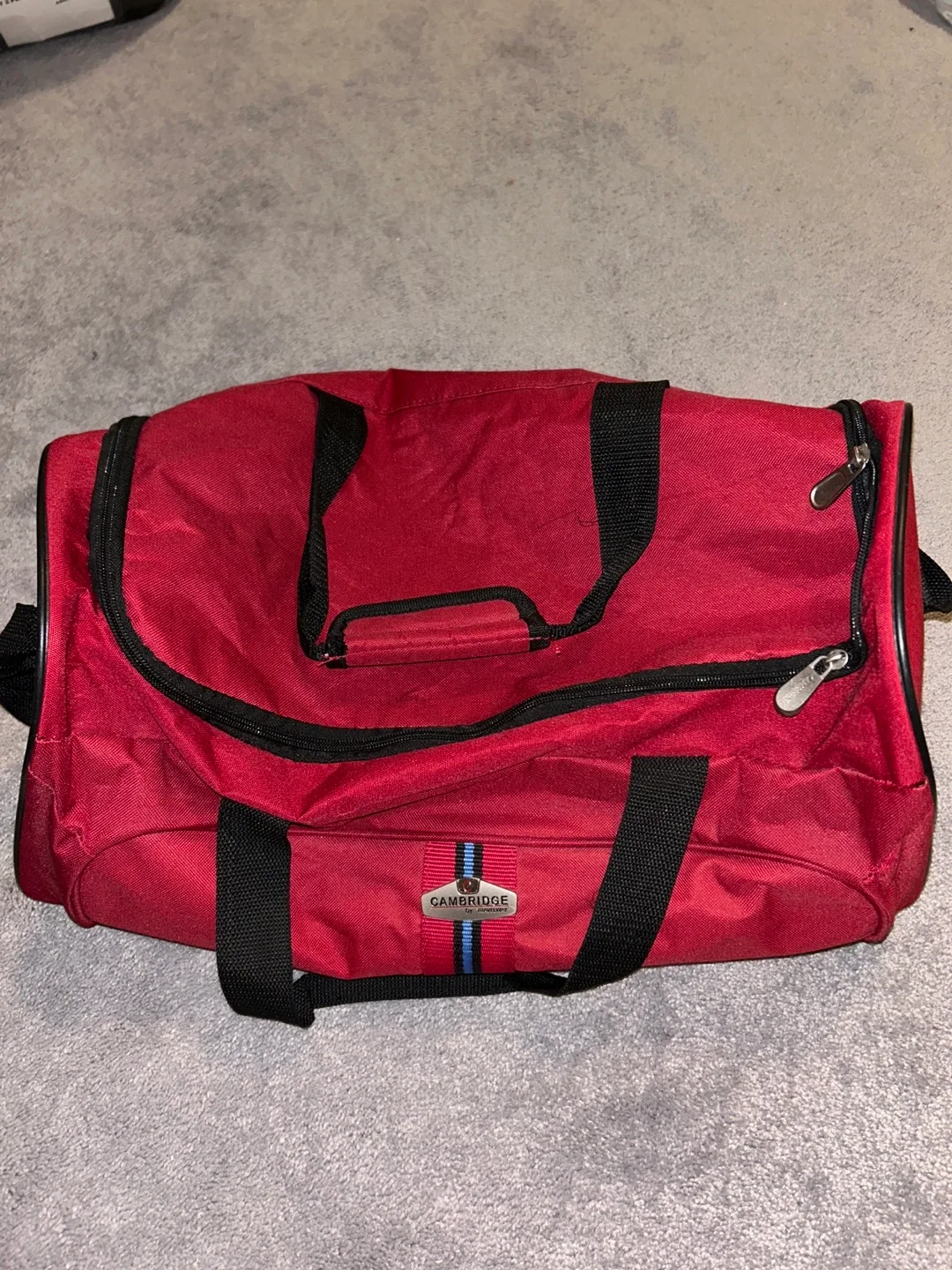 Cambridge Travelway Red Duffle Bag thumbnail