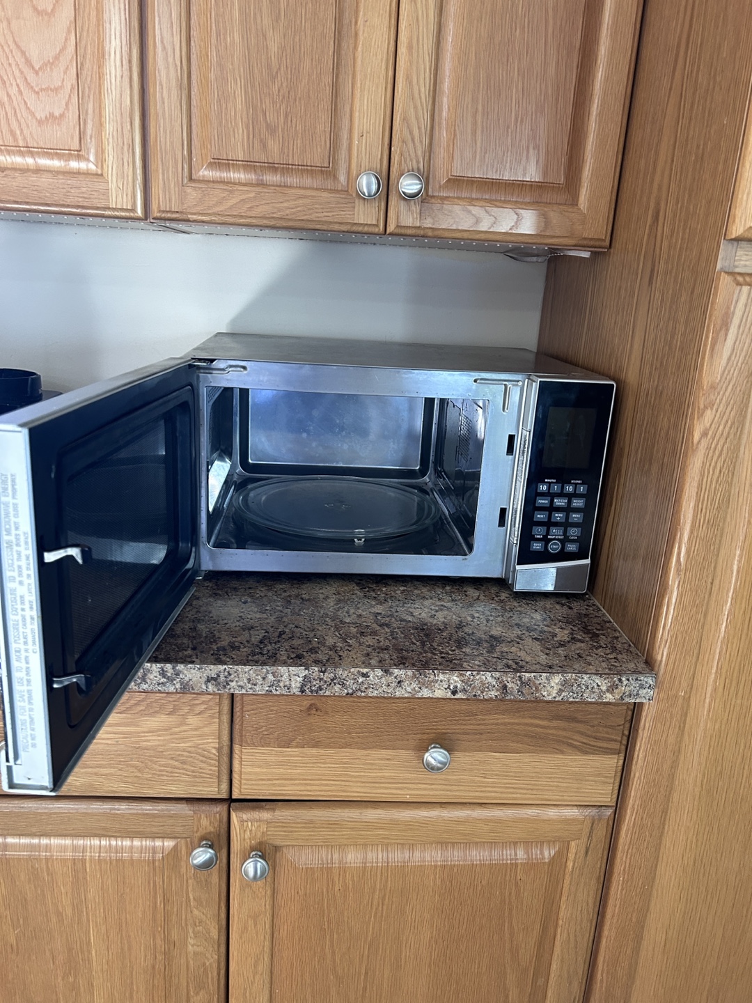 Oster Microwave Oven Model OSMW1112SS