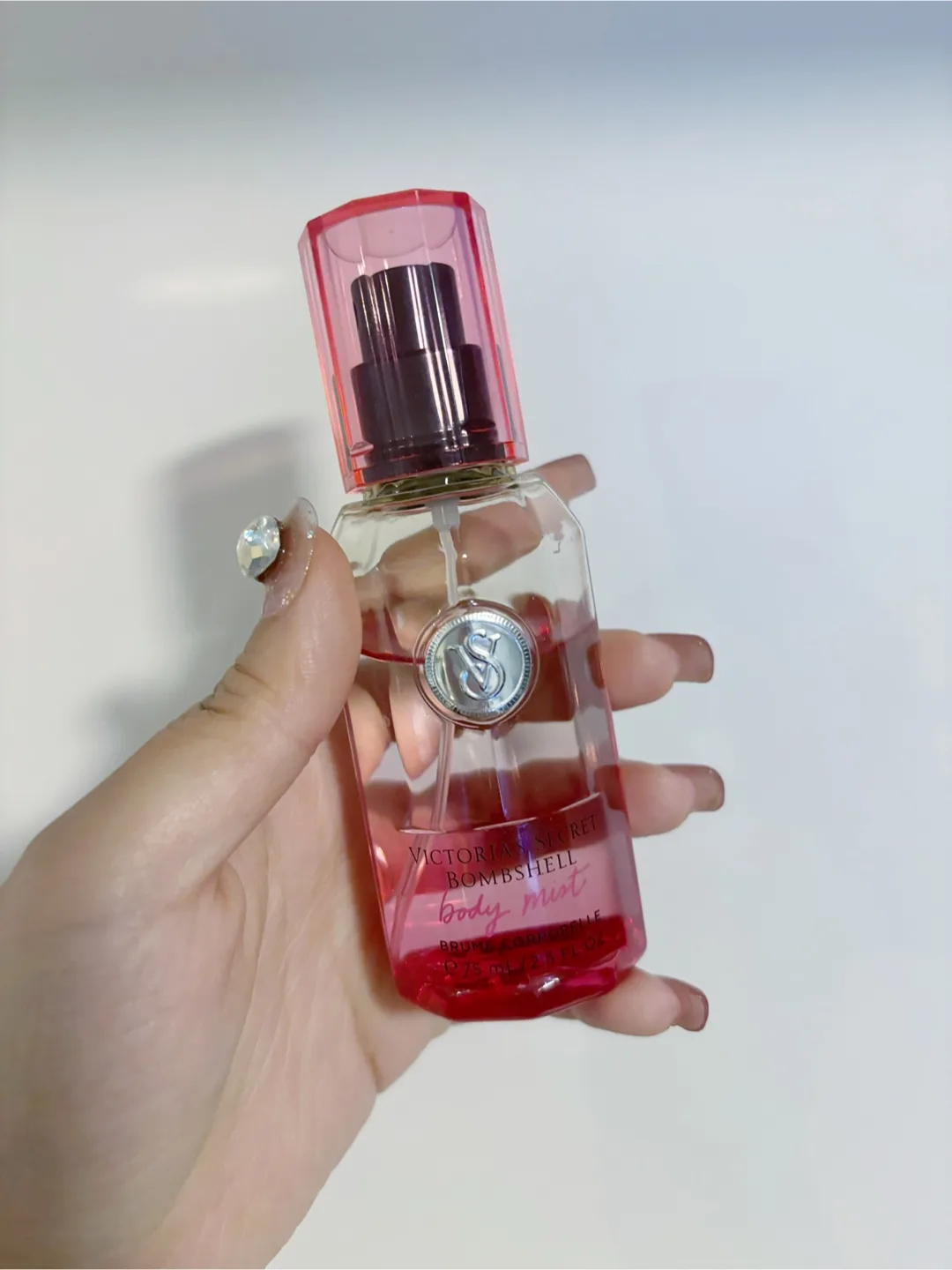 Victoria's Secret Bombshell Body Mist 75 mL image indicator(3)