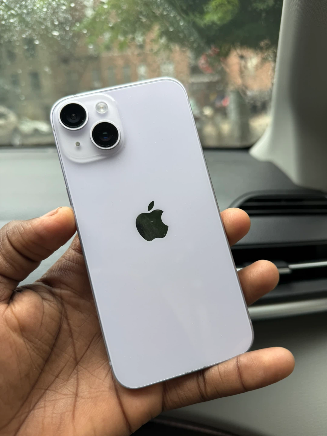 iPhone 14 - Purple