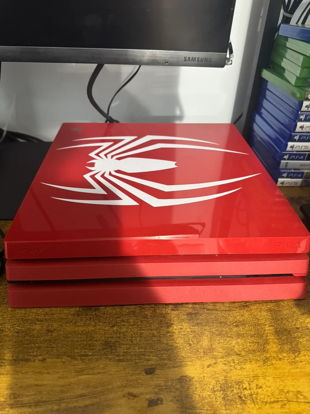 Sony PS4 Pro Spider-Man Limited Edition image indicator(5)