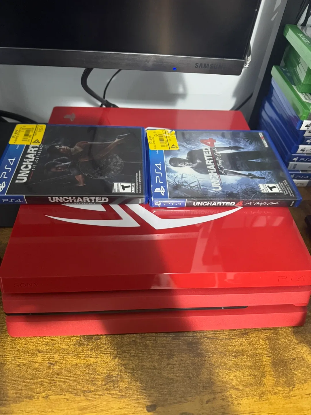 Sony PS4 Pro Spider-Man Limited Edition image indicator(4)