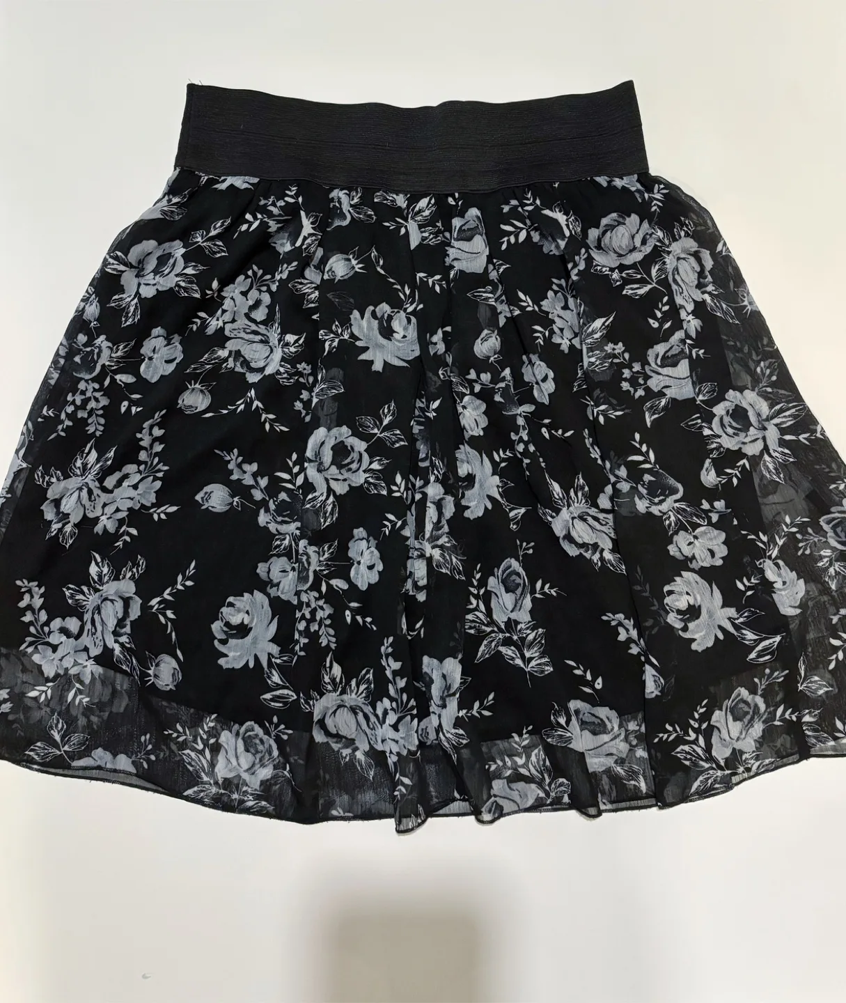 Suzy Shier Floral Skirt image indicator(2)