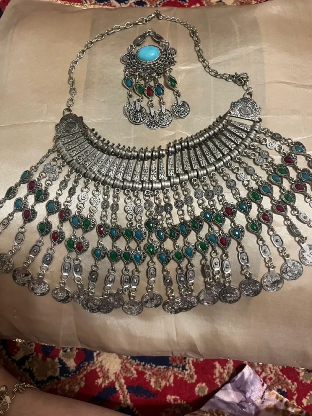 Silver Tone Statement Necklace & Earrings Set image indicator(4)