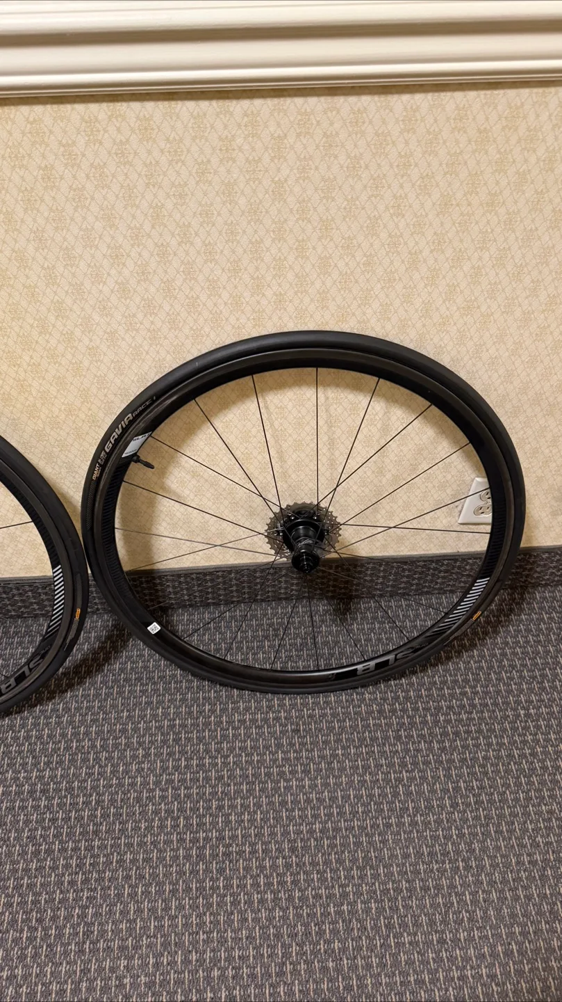 2018 Giant TCR Advanced Pro 1 image indicator(5)