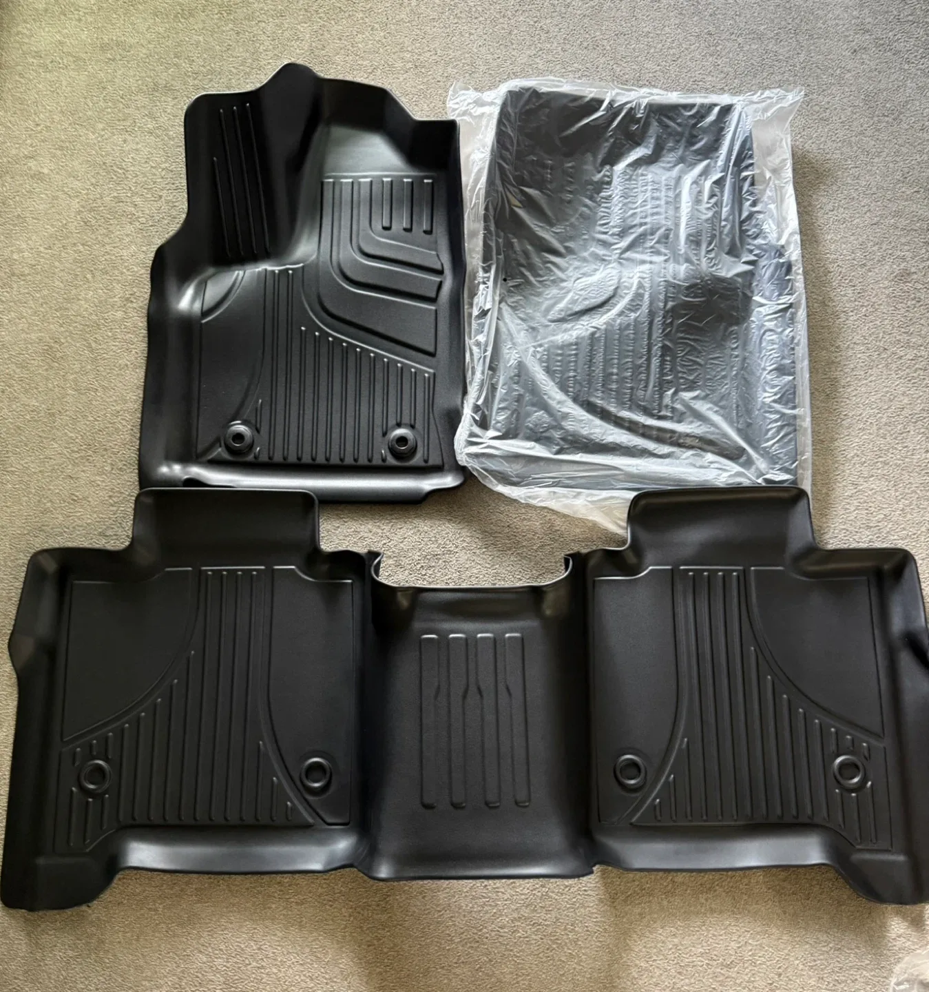 2022-2026 Toyota Tundra CrewMax Floor Mats & 5.5FT Bed Liner image indicator(2)