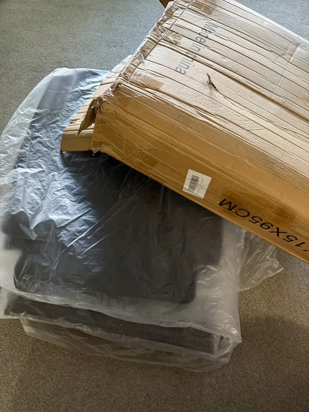 2022-2026 Toyota Tundra CrewMax Floor Mats & 5.5FT Bed Liner image indicator(9)