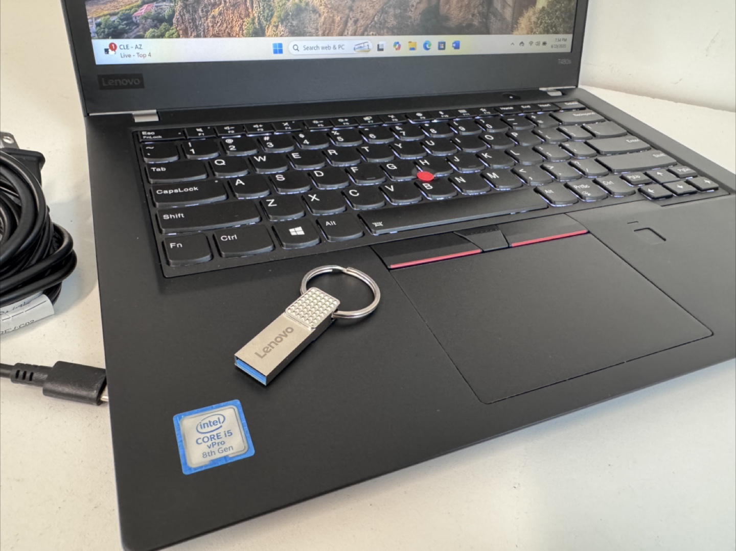 Free Lenovo 128GB Pen Drive! I5/16GB/512GB Win 11 laptop - photo 2