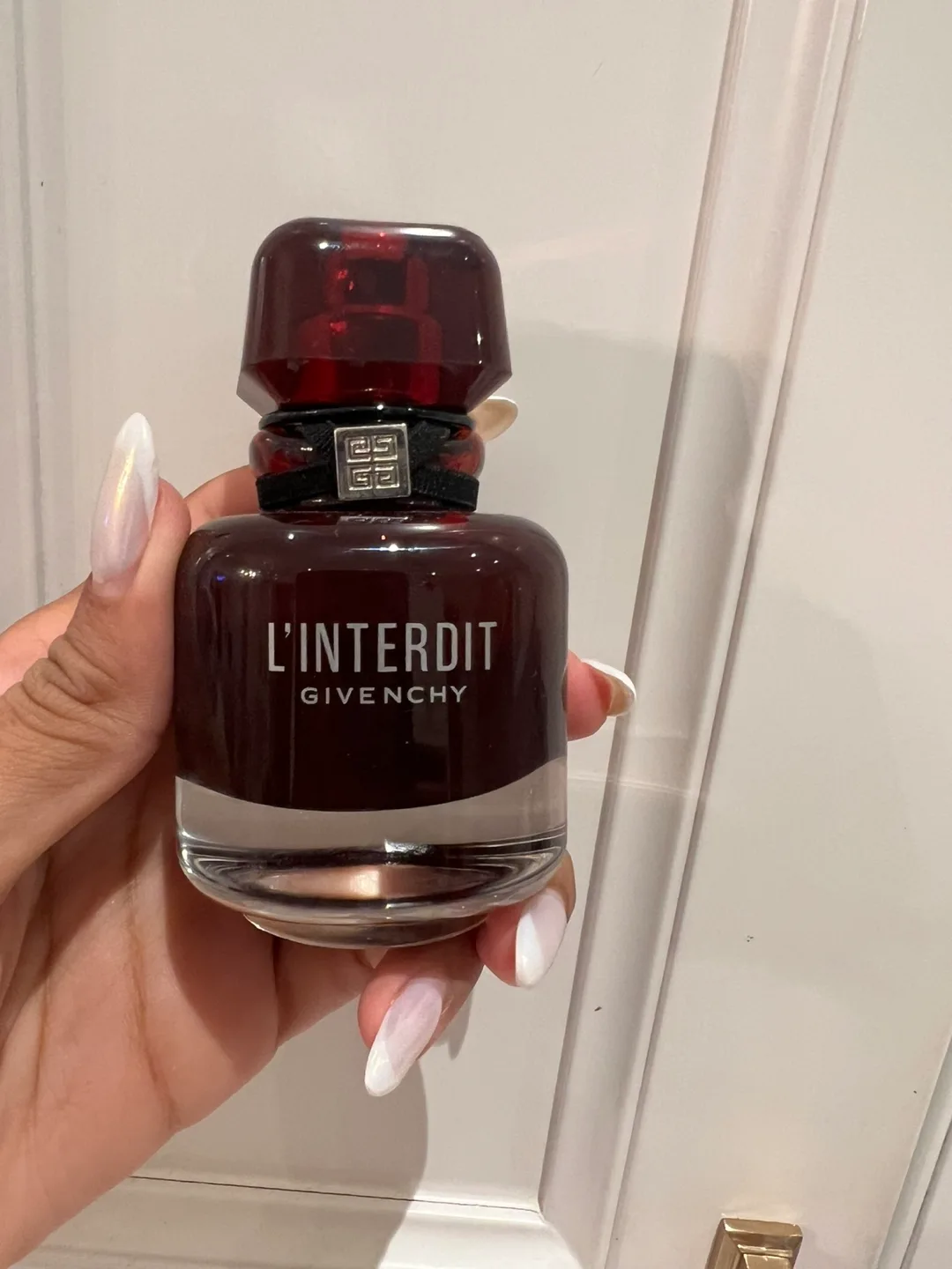 L'Interdit Eau de Parfum Rouge Givenchy 35ml image indicator(2)