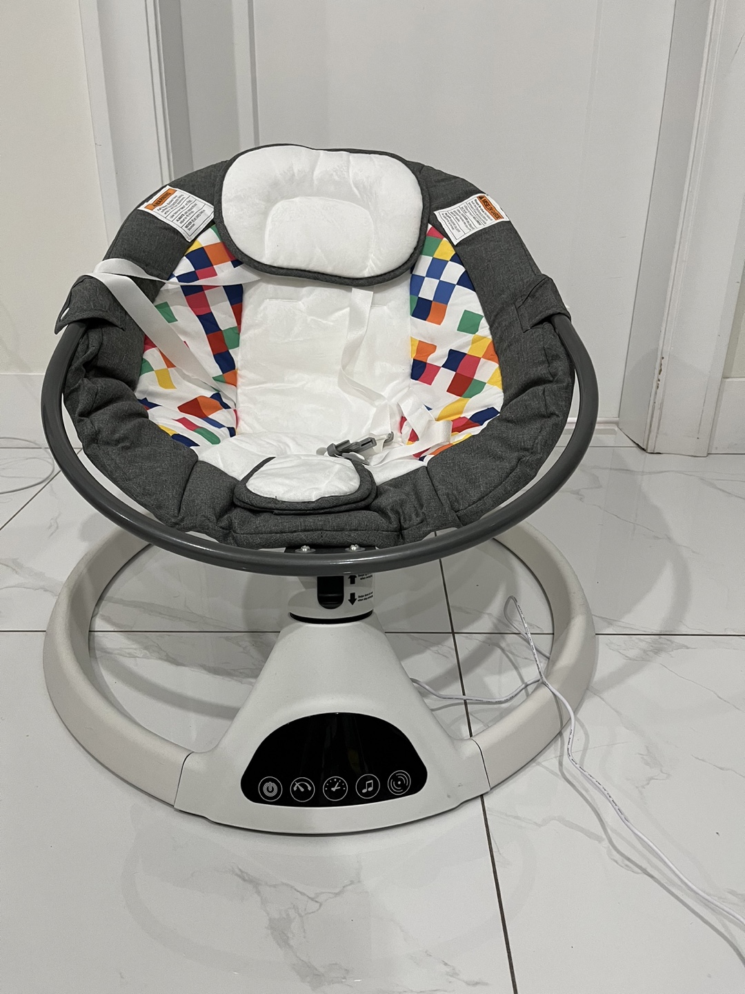Baby Rocking Chair with Remote & Music - photo 4