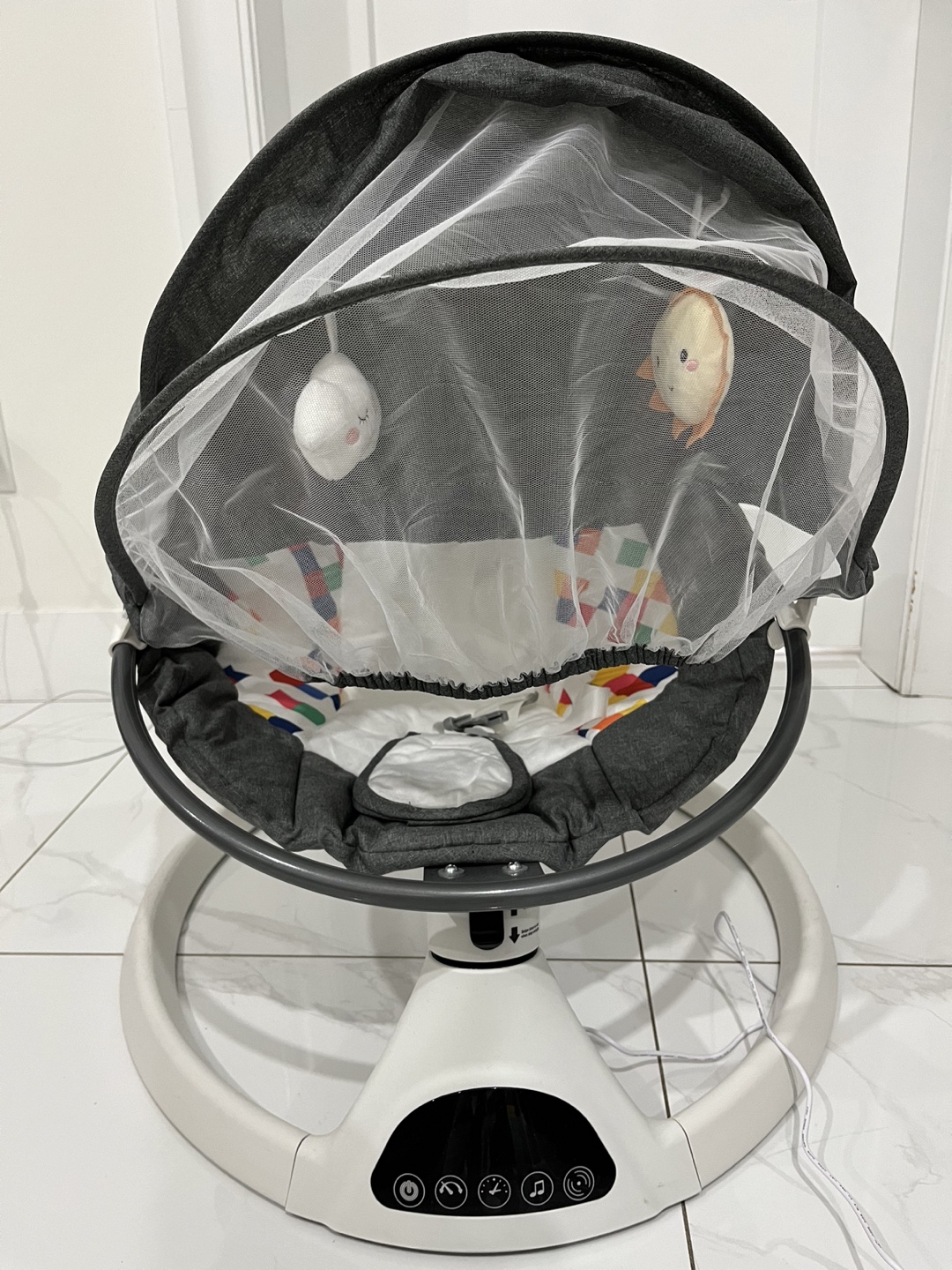Baby Rocking Chair with Remote & Music - photo 3