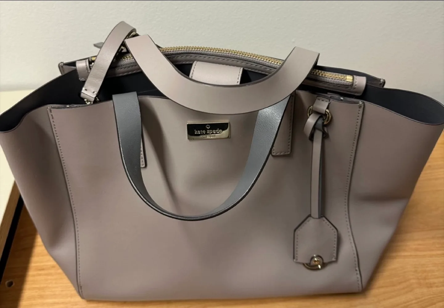 Kate Spade purse image indicator(3)