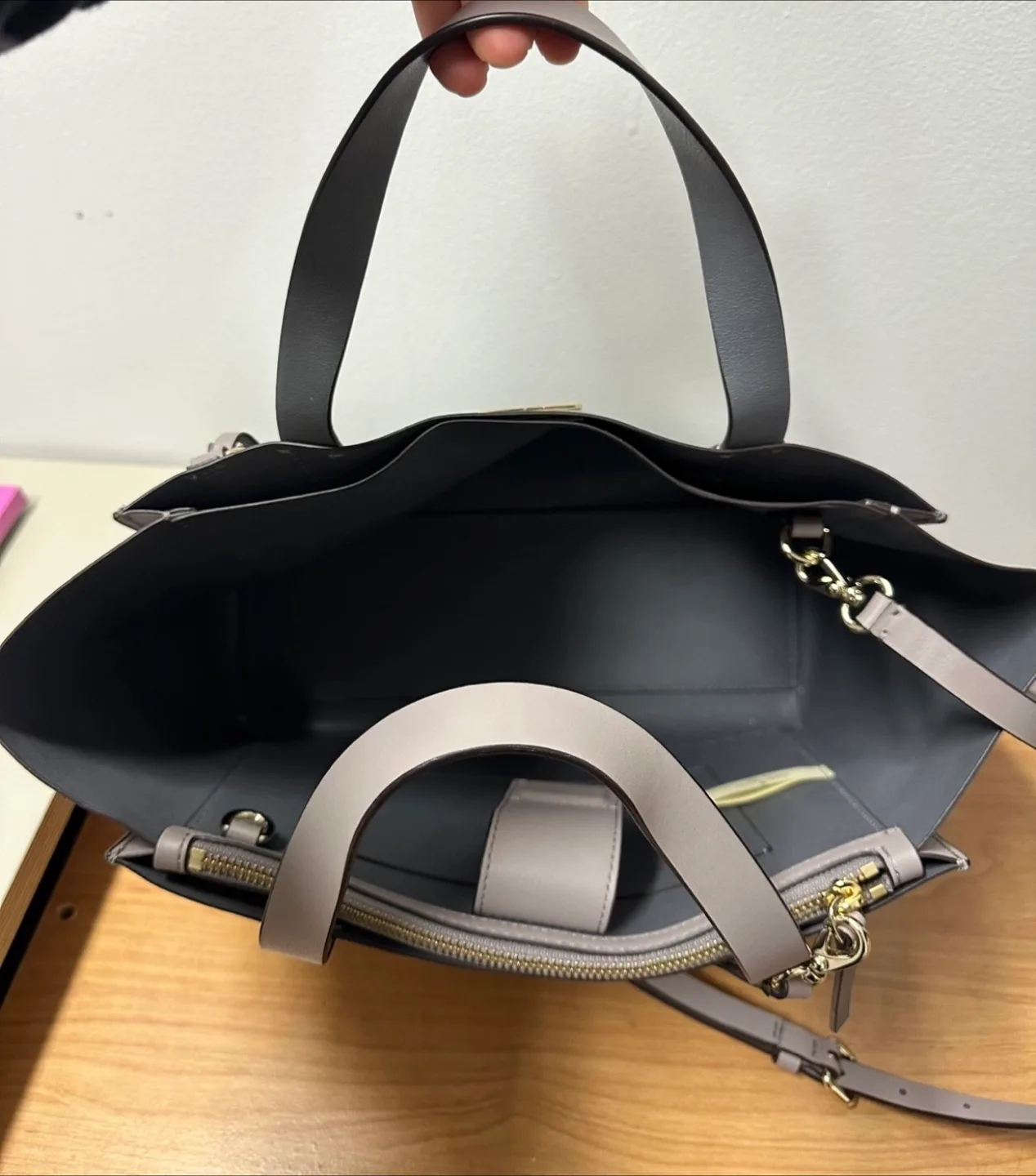 Kate Spade purse image indicator(5)